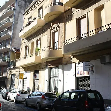 Domus Claudiae * Катания